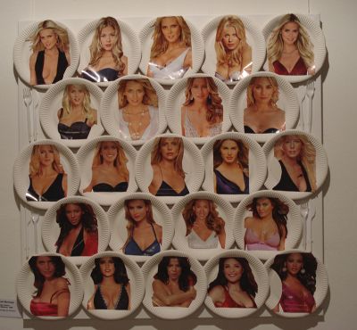 Leckere Titelbildfrauen, 2008, TV-Titelbilder, Papier/Plastik/Leinwand, 100x105x7 cm
